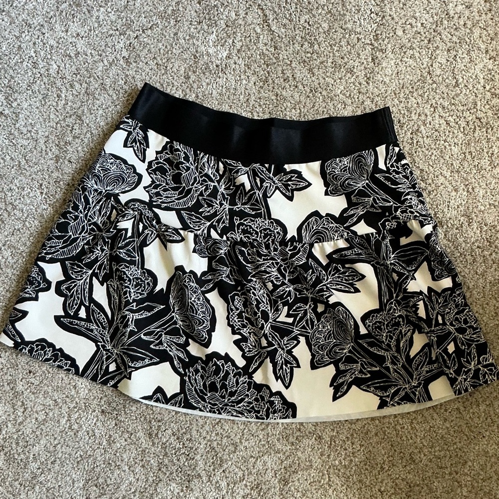 NWT Express Floral Black and White Skirt